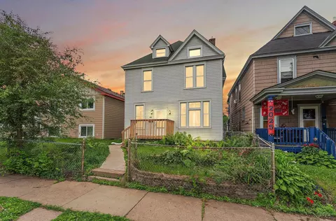 984 Iglehart Ave, Saint Paul, MN 55104