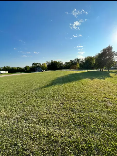 603 Borgrud Ln, Evansville, MN 56326