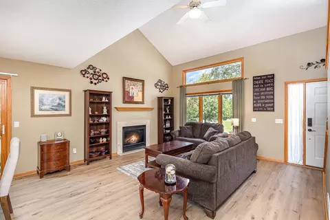 4426 Lakeshore Ter, Eagan, MN 55122 photo 3