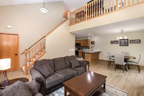 4426 Lakeshore Ter, Eagan, MN 55122 photo 4