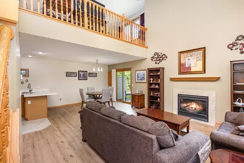 4426 Lakeshore Ter, Eagan, MN 55122 photo 2