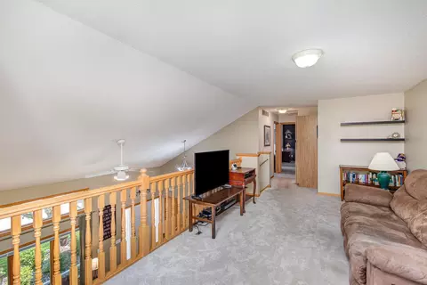 4426 Lakeshore Ter, Eagan, MN 55122 photo 13