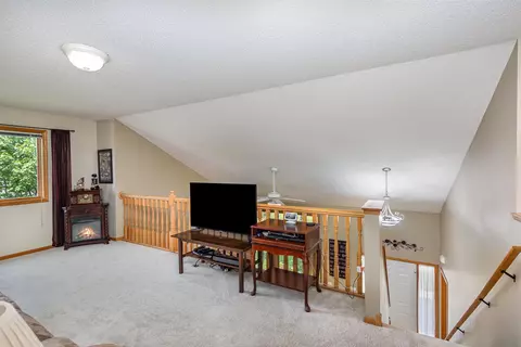 4426 Lakeshore Ter, Eagan, MN 55122 photo 14