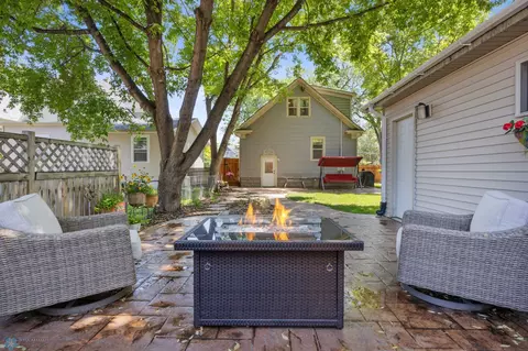 Exterior - 1016 4th St N, Fargo, ND 58102 photo 11 of 15