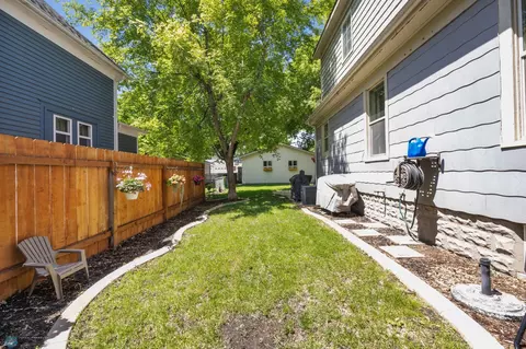 Exterior - 1016 4th St N, Fargo, ND 58102 photo 14 of 15
