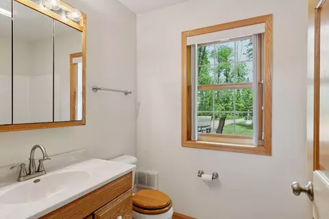 Bath - 6010 Woodbury Dr, Wright, MN 55798 photo 4 of 5