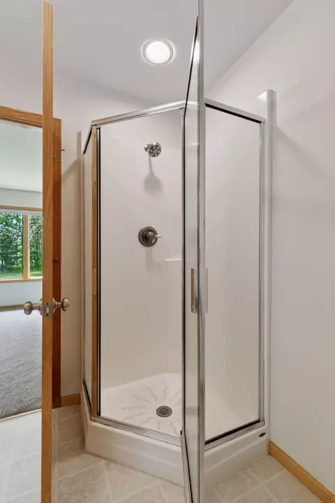 Bath - 6010 Woodbury Dr, Wright, MN 55798 photo 3 of 5