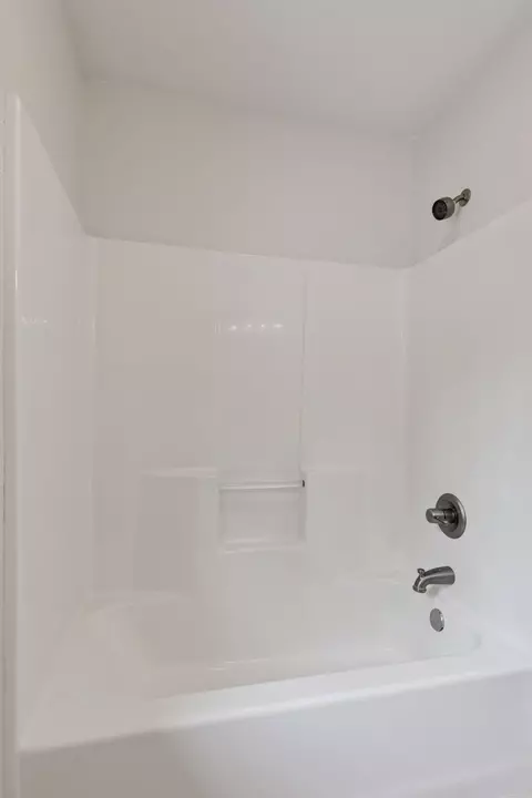 Bath - 6010 Woodbury Dr, Wright, MN 55798 photo 5 of 5