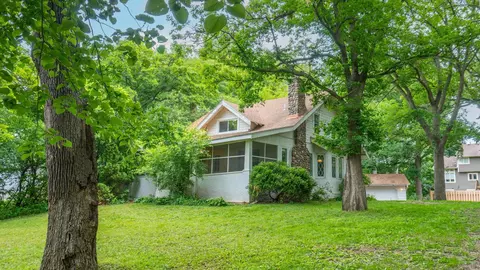 3672 Snelling Ave N, Arden Hills, MN 55112