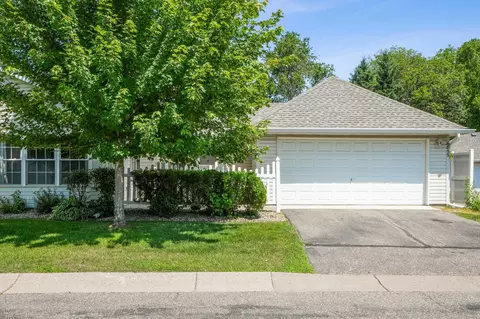 6855 Blackhawk Trl #22, Inver Grove Heights, MN 55077