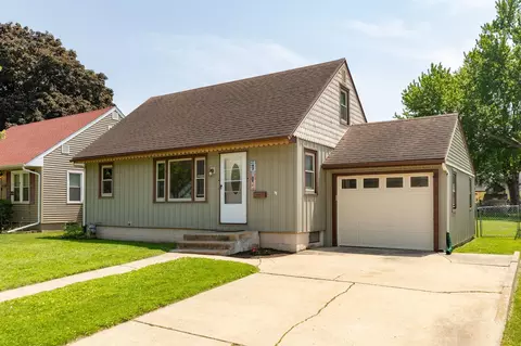 2010 E Oakland Ave, Austin, MN 55912