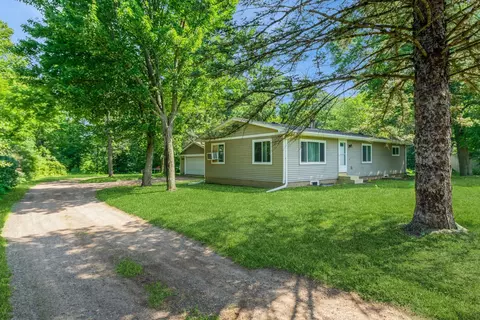 10014 Saint Croix Trl, North Branch, MN 55056