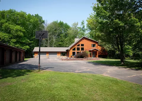 9777 S Gruhlke Rd, Foxboro, WI 54836