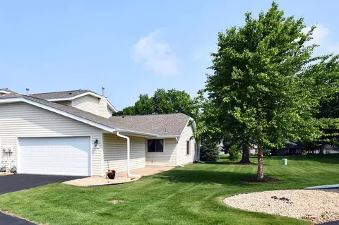 553 Pleasure Creek Dr, Blaine, MN 55434