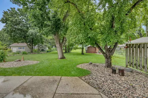 808 17th St SW, Willmar, MN 56201 photo 3