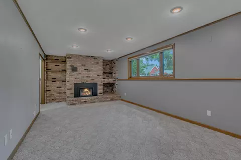 808 17th St SW, Willmar, MN 56201 photo 20