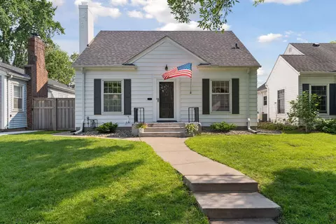 2106 Pinehurst Ave, Saint Paul, MN 55116