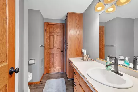 Bath - 16568 Maplewood Rd, Cold Spring, MN 56320 photo 6 of 7