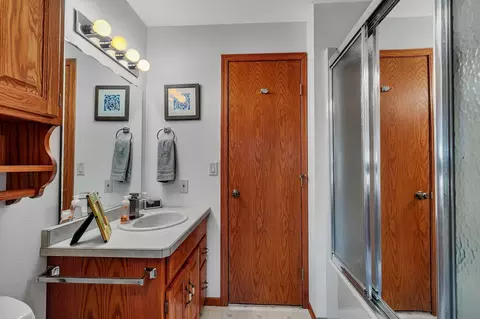 Bath - 16568 Maplewood Rd, Cold Spring, MN 56320 photo 7 of 7