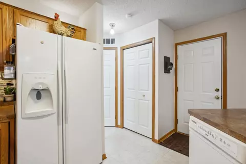 Entry Way - 3307 Coleshire Path, Rosemount, MN 55068 photo 1 of 1