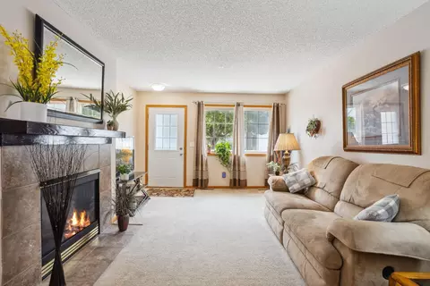 Living - 3307 Coleshire Path, Rosemount, MN 55068 photo 2 of 4