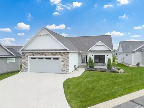 2335 Woodstone Ln SW, Rochester, MN 55902