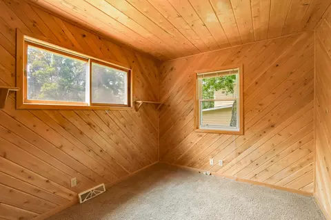 Bedroom - 1115 3rd St NW, Faribault, MN 55021 photo 3 of 6