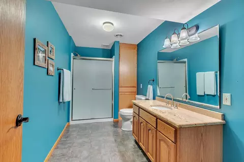Bath - 2708 Tranquility Dr, Saint Cloud, MN 56301 photo 4 of 4