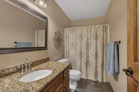 Bath - 2708 Tranquility Dr, Saint Cloud, MN 56301 photo 3 of 4