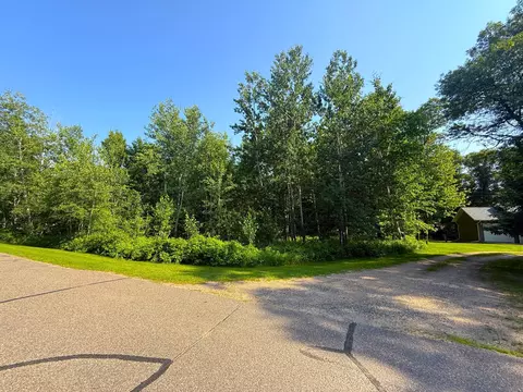 000 Maplewood Dr, East Gull Lake, MN 56401