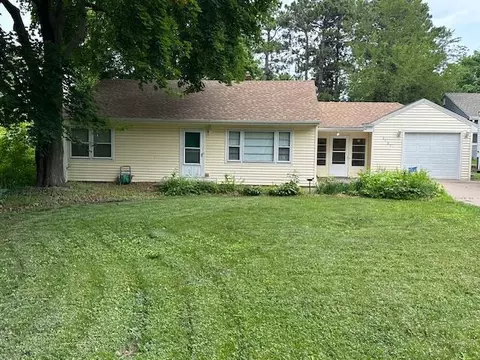 2121 7th Ave E, North Saint Paul, MN 55109