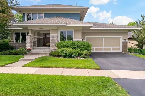 15720 Duck Pond Way, Apple Valley, MN 55124