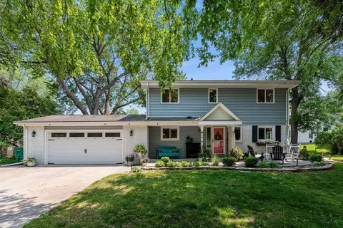 2068 Thorndale Ave, New Brighton, MN 55112
