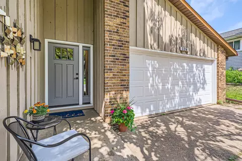 126 Maryknoll Dr, Stillwater, MN 55082
