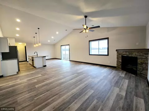 Living - 2001 Essler Dr, Saint Peter, MN 56082 photo 2 of 3