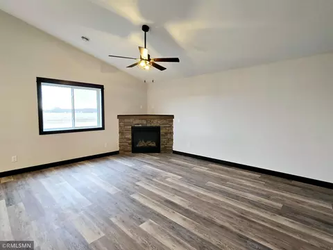 Living - 2001 Essler Dr, Saint Peter, MN 56082 photo 3 of 3