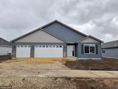 2001 Essler Dr, Saint Peter, MN 56082