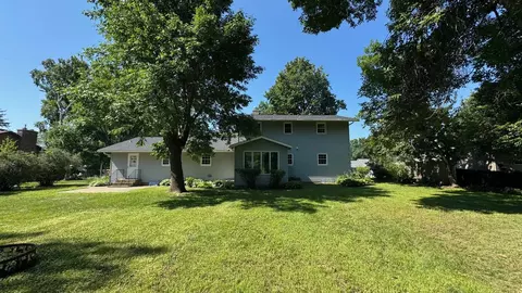 811 Myrtle St, Buffalo, MN 55313 photo 2