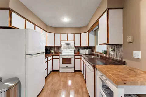1202 Matteson St, Faribault, MN 55021 photo 10