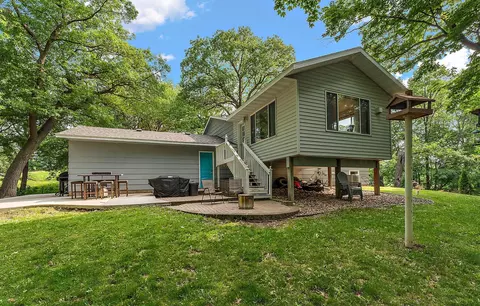 1202 Matteson St, Faribault, MN 55021 photo 4