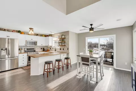 19599 Prairieview Dr, Rogers, MN 55374