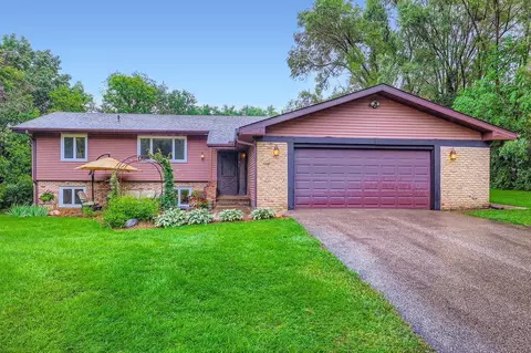 5139 Woodhill Rd, Minnetonka, MN 55345