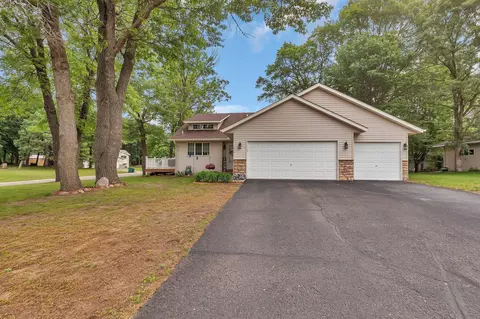 636 N Pine St, Royalton, MN 56373