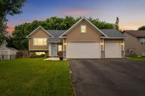 527 1st Ave NE, Lonsdale, MN 55046