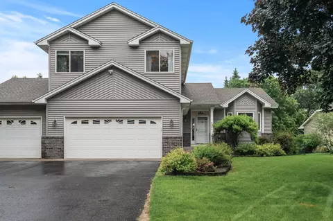 502 Hawthorn Rd, Lino Lakes, MN 55014