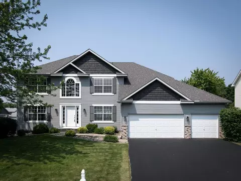 2074 Ormond Dr, Shakopee, MN 55379