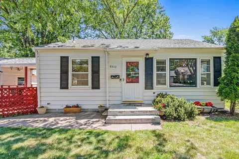 8313 Stevens Ave S, Bloomington, MN 55420