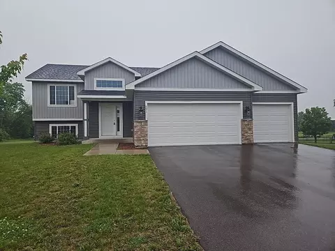 591 Alaska Loop, Cambridge, MN 55008