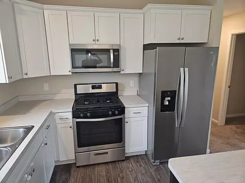 Kitchen - 591 Alaska Loop, Cambridge, MN 55008 photo 4 of 6