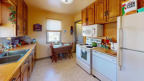 715 S 3rd Ave, Albert Lea, MN 56007 photo 8